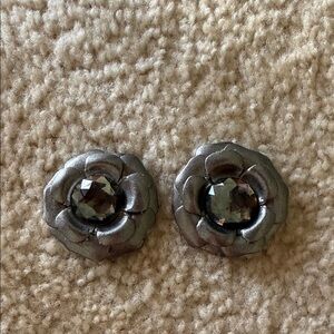 Lindsay Phillips Silver Flower Interchangeable Snaps!